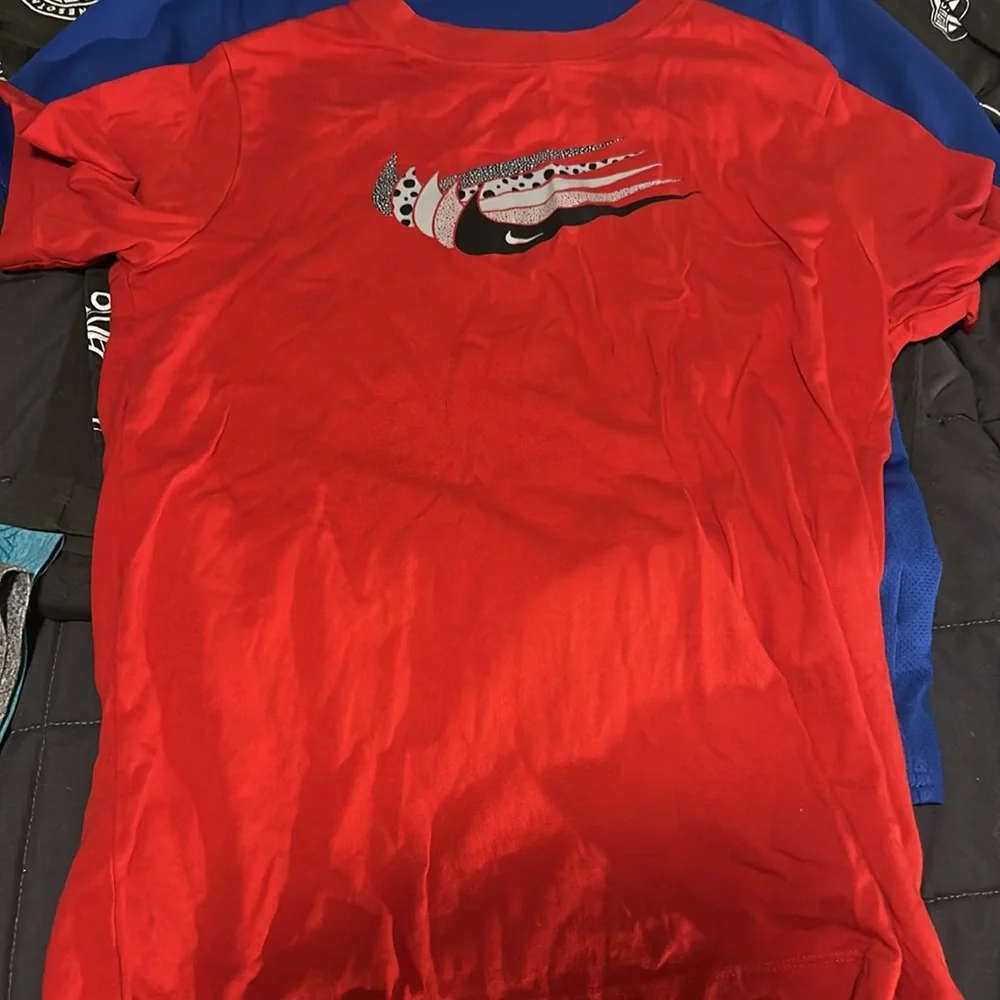 6 Boys Multi-Color Athletic T-Shirts - Large